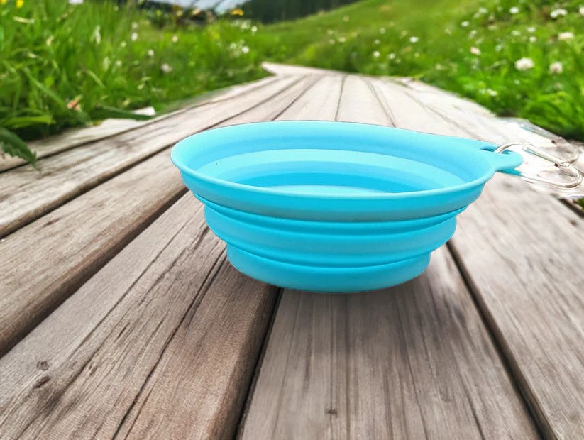 Portable Dog Water Bowl Collapsible 400ml Pet Walking Feeding Dish Clip Carabiner.