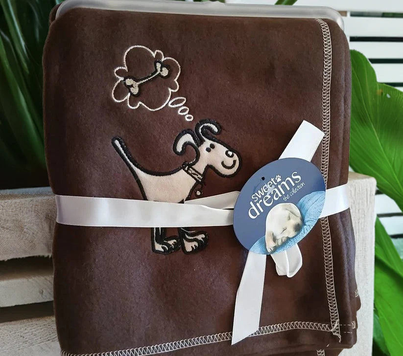 "Sweet Dreams" Brown Large Fleece Dog Blanket / Throw, (118cms x 118cms)